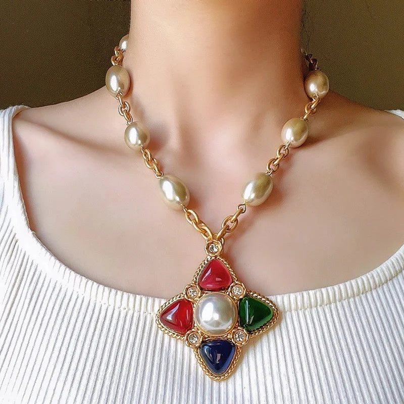 Vintage Luxury Gemstone Pearl Necklace