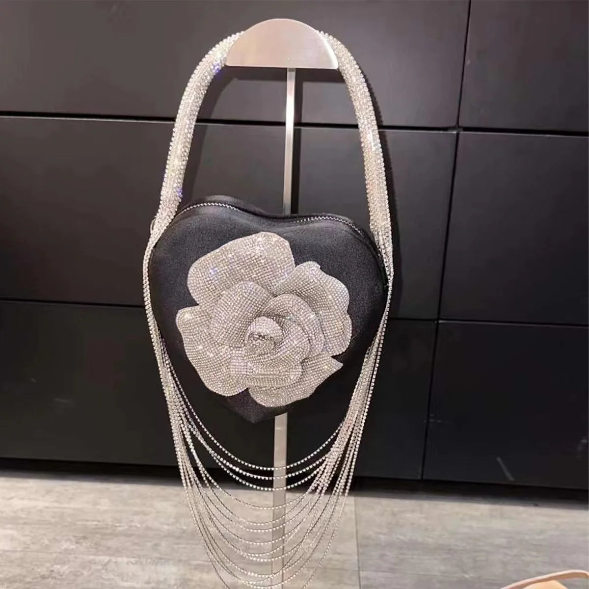 Luxury Glitter Floral Rhinestone Diamond Tassel Evening Bag Heart-Shaped