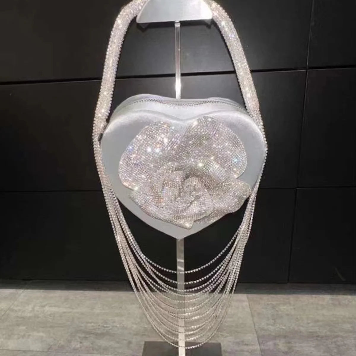 Luxury Glitter Floral Rhinestone Diamond Tassel Evening Bag Heart-Shaped
