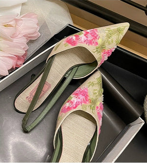 Embroidered Pointed Toe Shoe