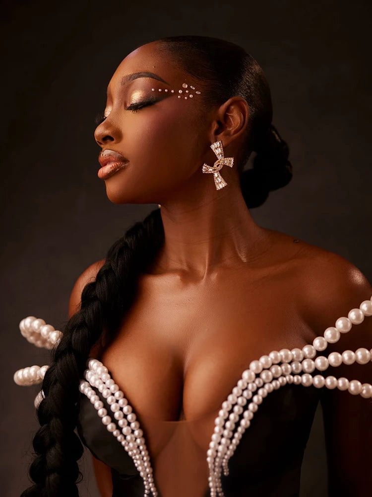 Chic Off-Shoulder Black Maxi Dress with Pearl