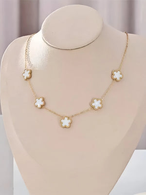 Elegant  5-leaf Flower Necklace