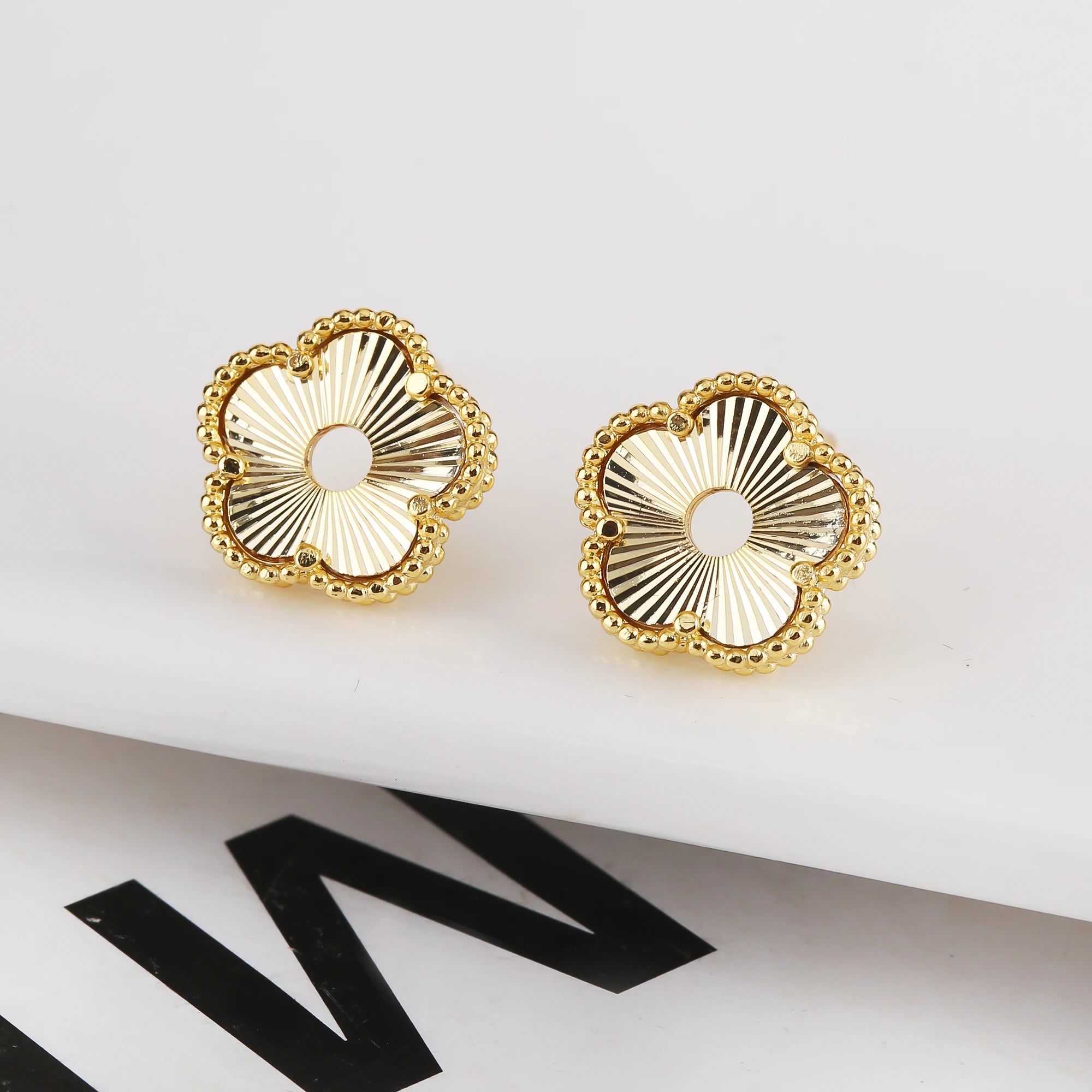 Hollow Metal Double sided Hollow Jewelry Set