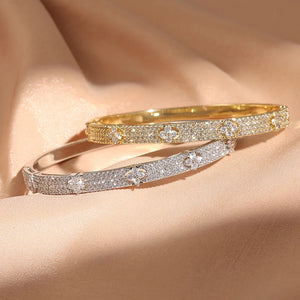 Four Leaf Flower Inlaid Shiny Zircon Bracelet