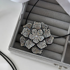 Luxury Shiny Rhinestone Flower Choker