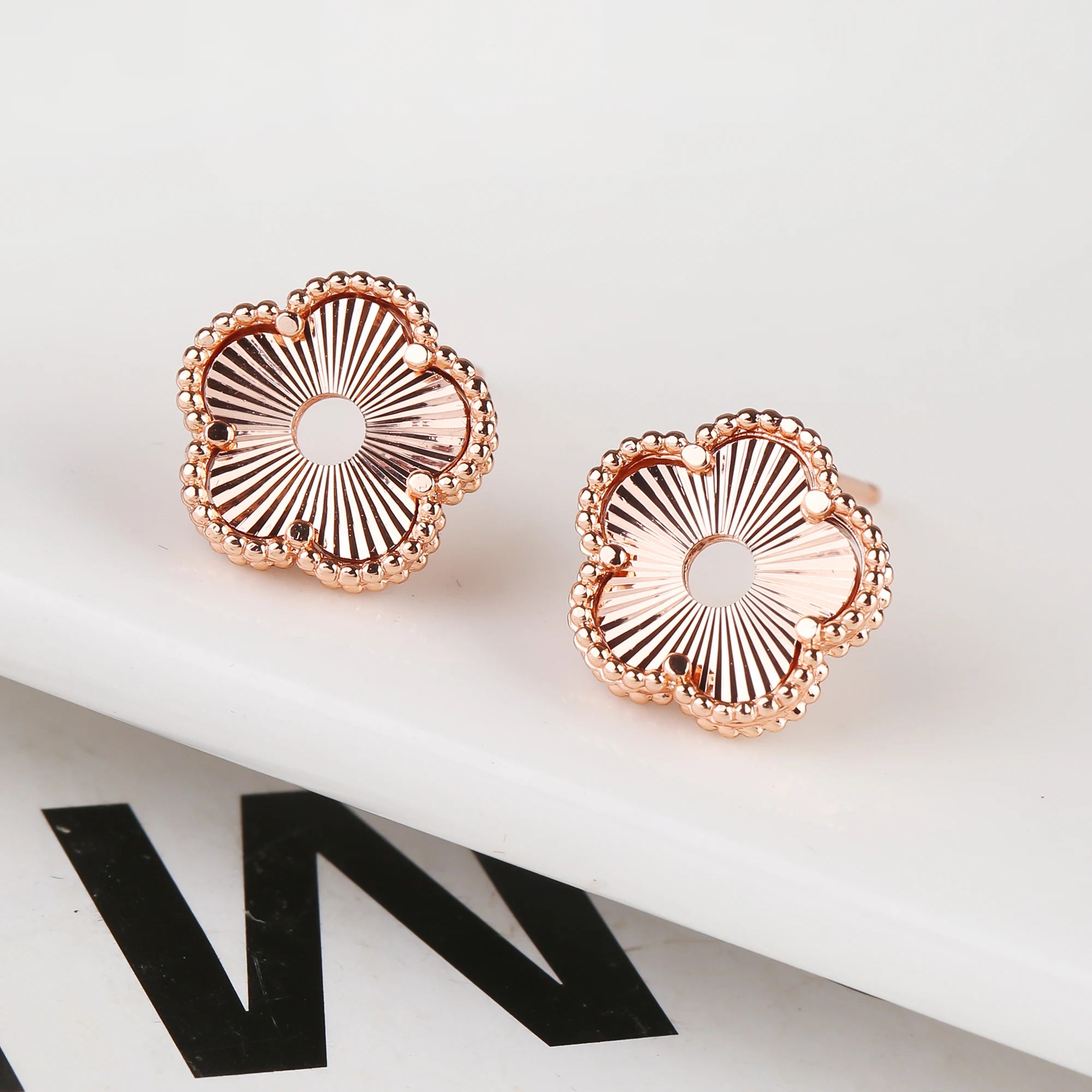 Hollow Metal Double sided Hollow Jewelry Set