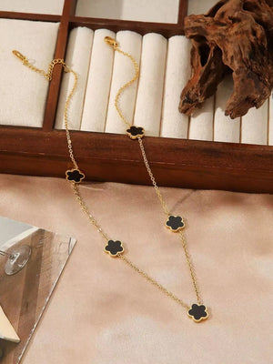 Elegant  5-leaf Flower Necklace