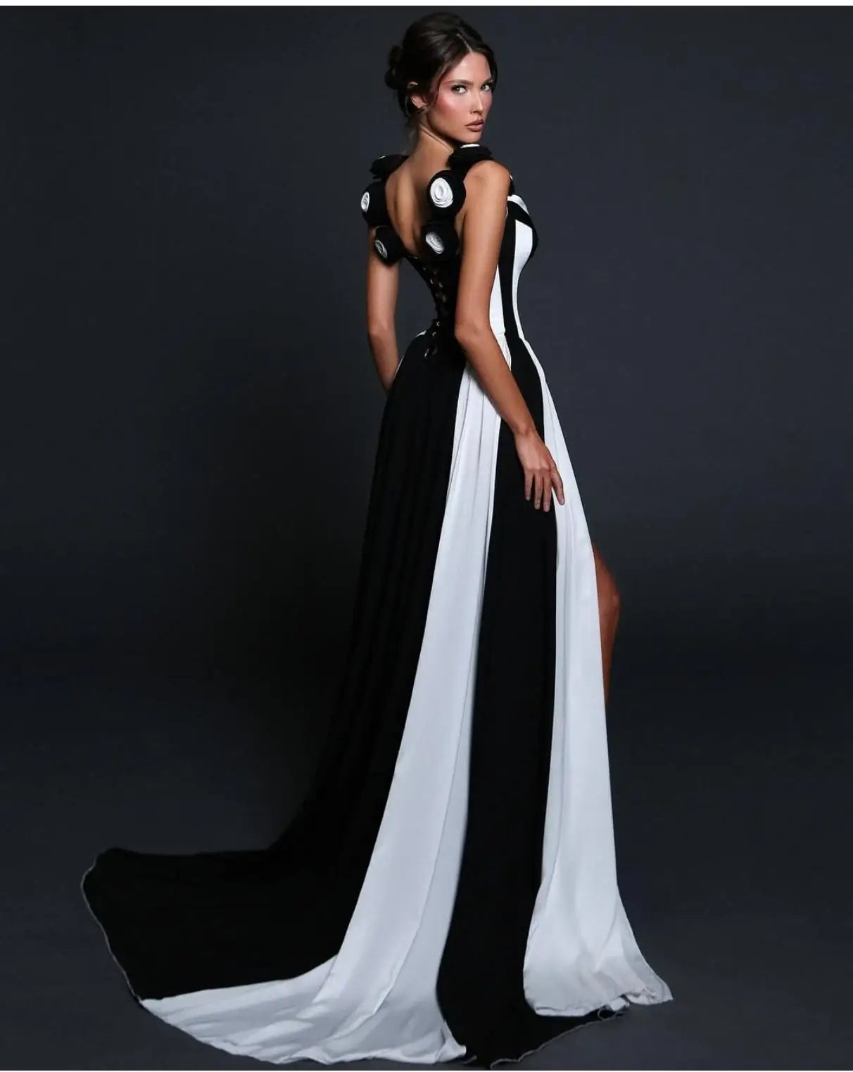 Stereoscopic Flowers White and Black Bandage long Dress