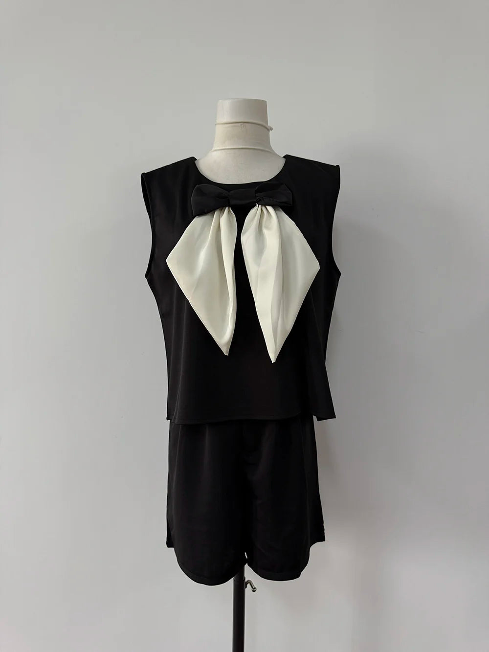 High end Luxury Black Bow Tank Top High Waist Shorts Black Two Piece Sets