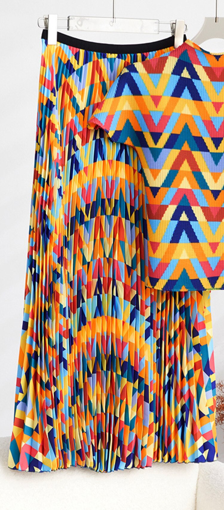 Pleated Elastic Waist Skirt Color Block Set