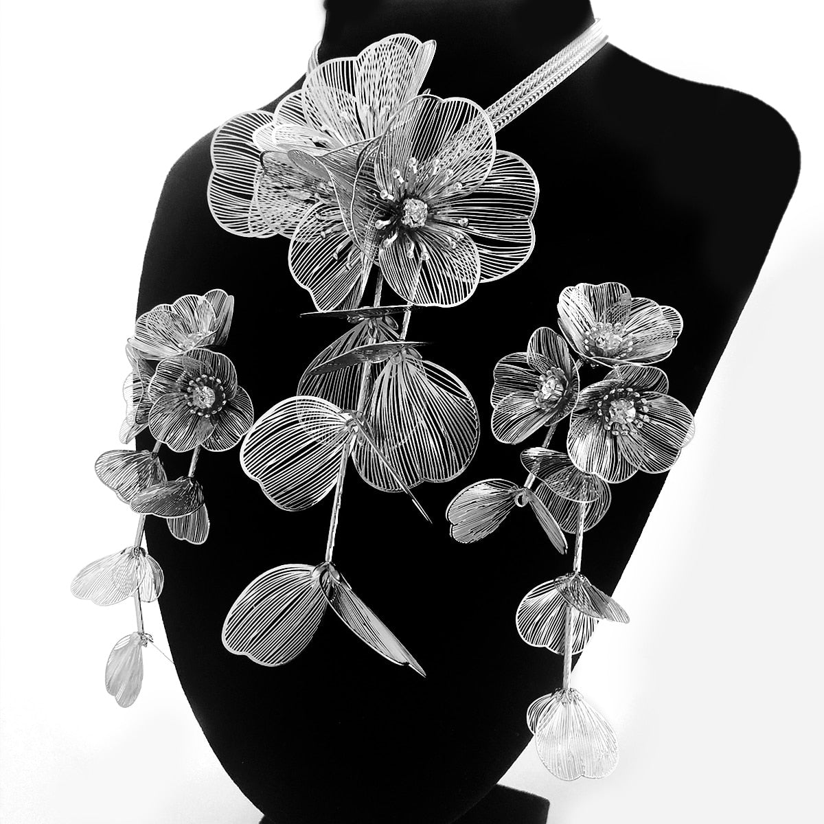 Gold Color Flower Necklace and Earring