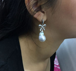 Bowknot Noble Freshwater Pearl Earring