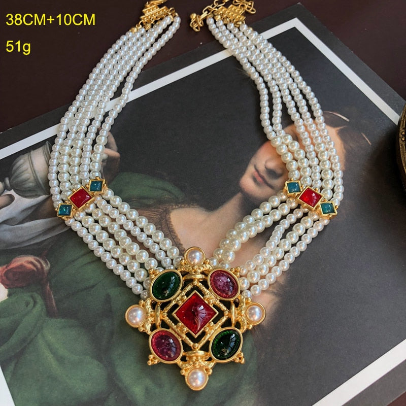Elegant Retro Courtly Necklace